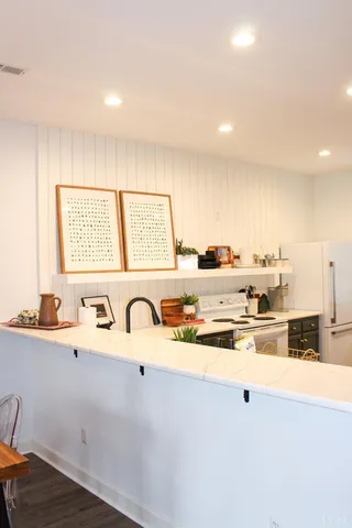 $399,500 | 1019 Mariners Way, Unit 30, Huddleston, VA 24104