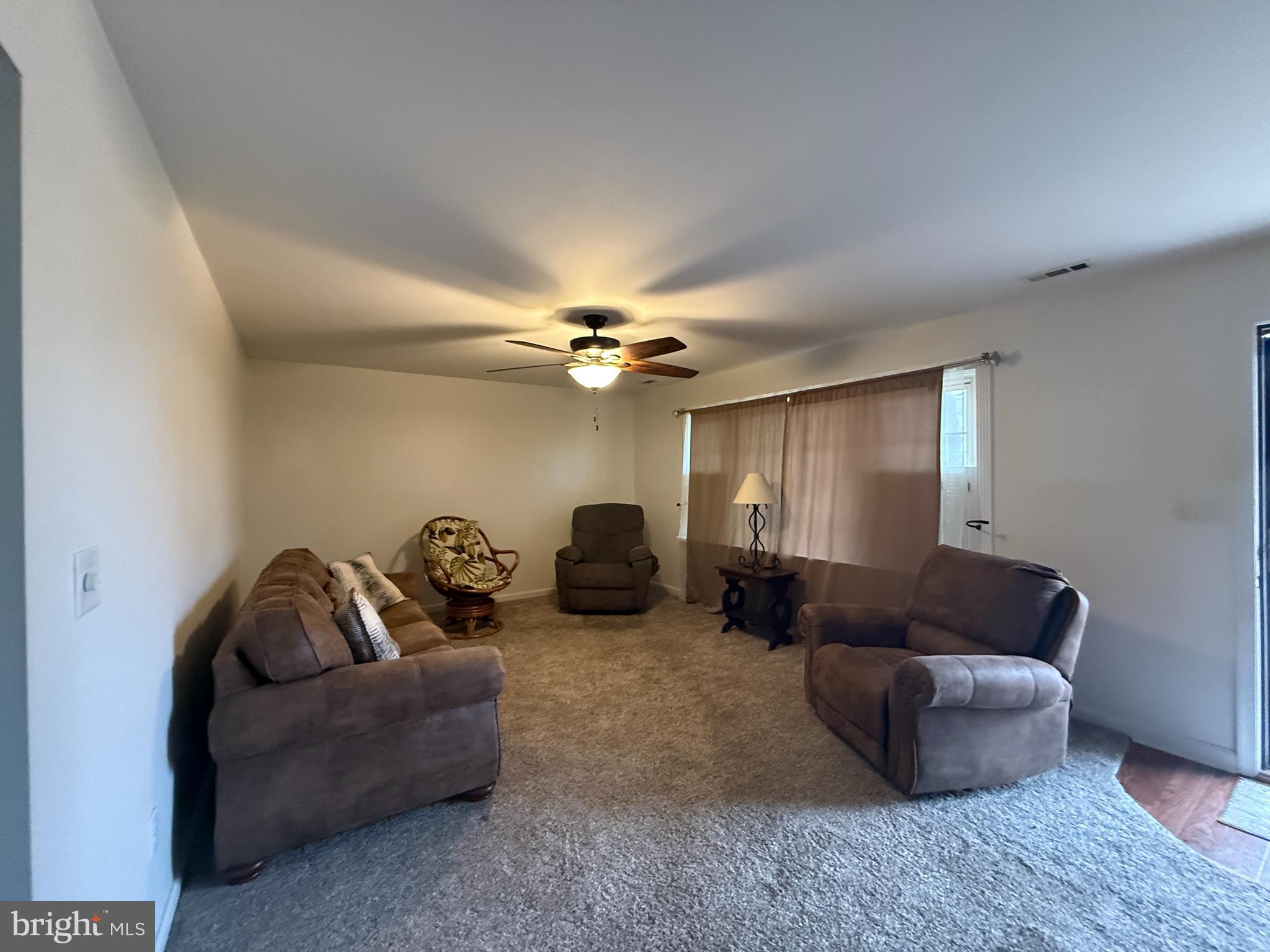 11305 River Road Ridgely, MD 21660 - Photo 14 of 14 a living room with furniture