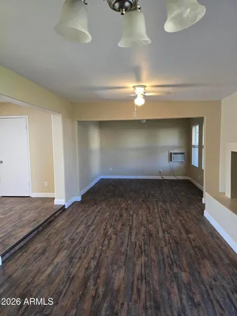 $1,895 | 9002 West Roma Avenue, Phoenix, AZ 85037