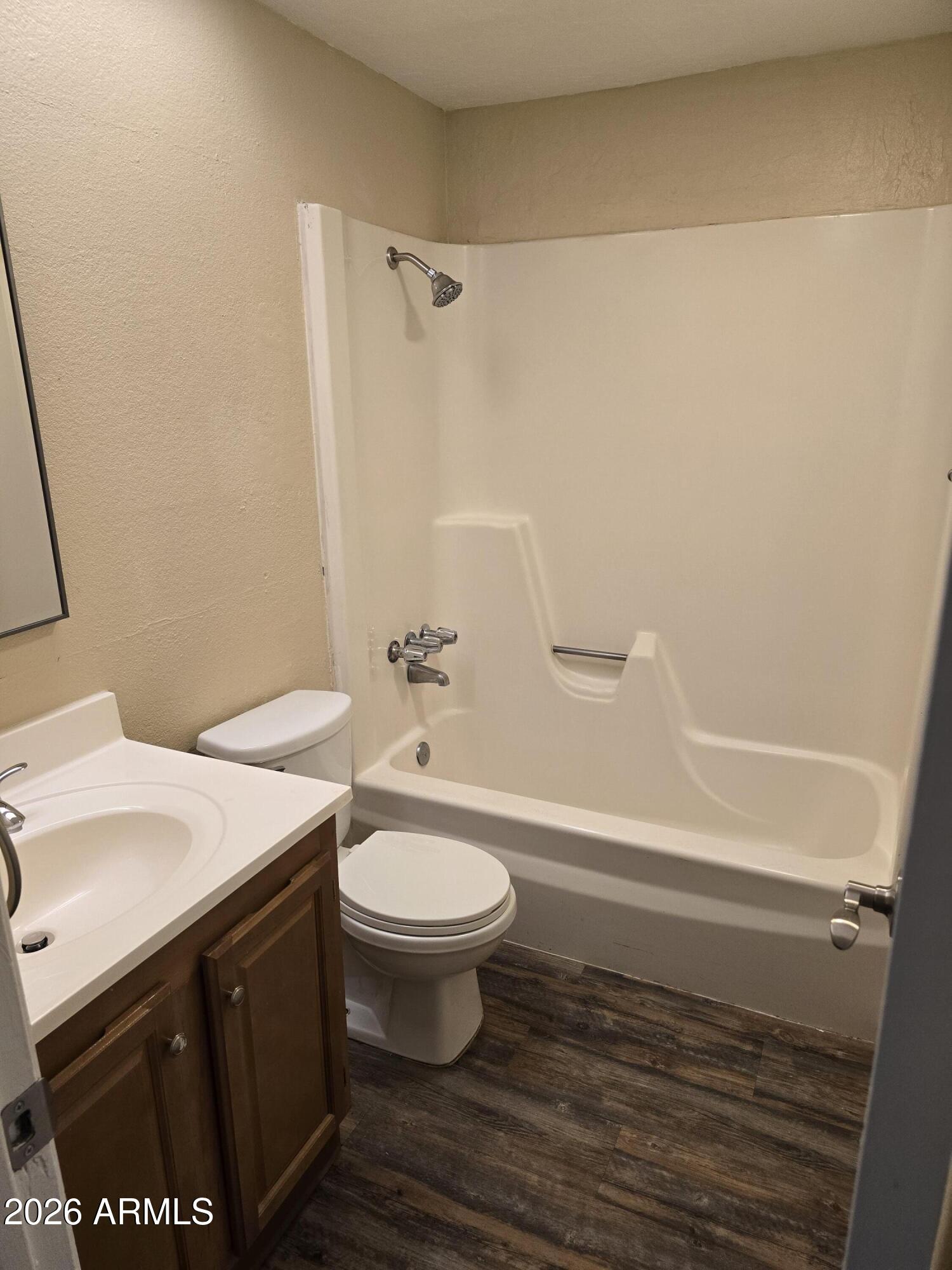 9002 West Roma Avenue Phoenix, AZ 85037 - Photo 20 of 29 Hall Bath