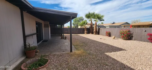 $1,895 | 9002 West Roma Avenue, Phoenix, AZ 85037