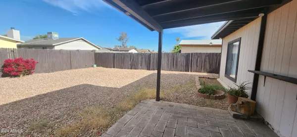 $1,895 | 9002 West Roma Avenue, Phoenix, AZ 85037