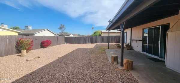 $1,995 | 9002 West Roma Avenue, Phoenix, AZ 85037