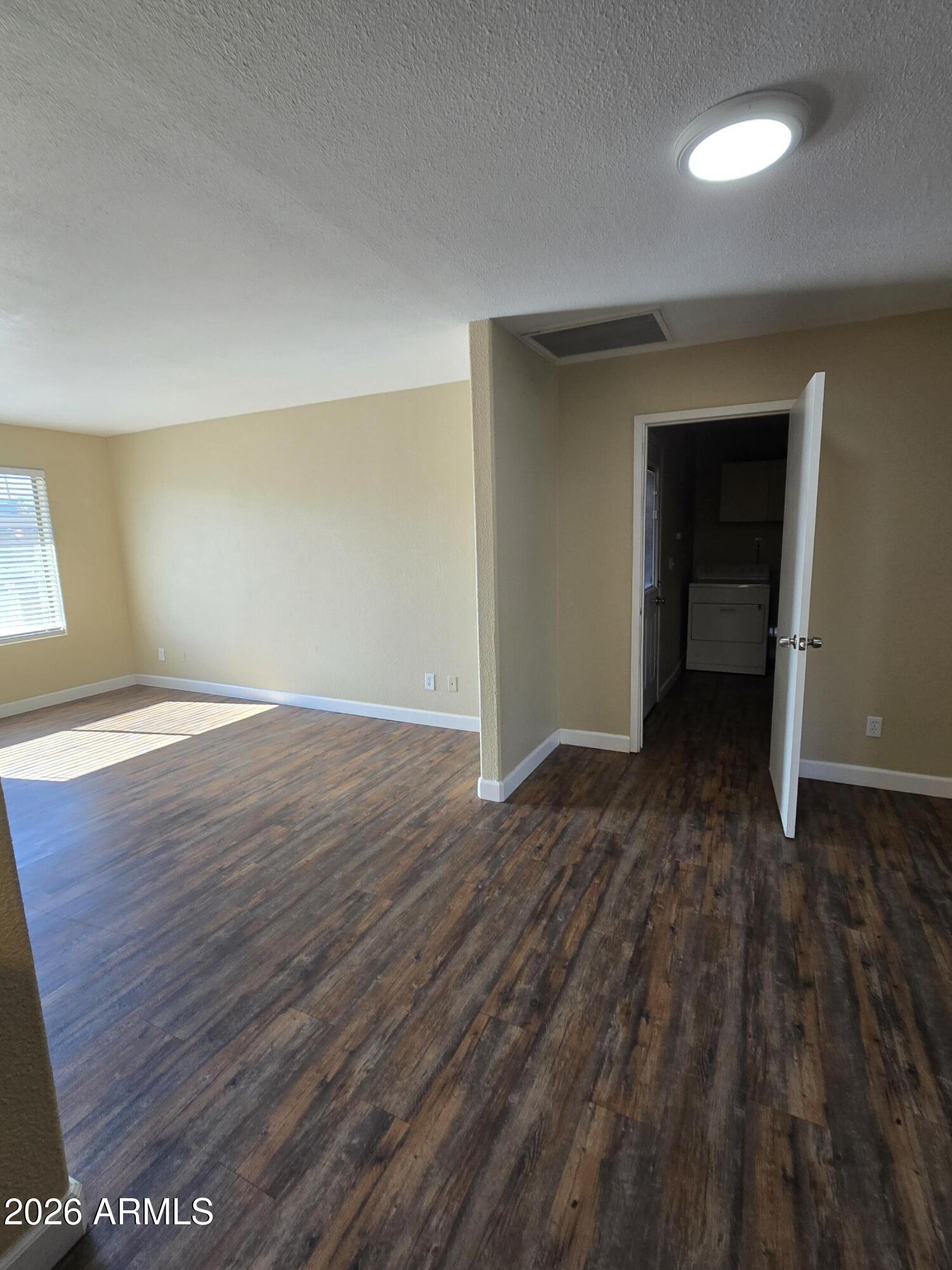 9002 West Roma Avenue Phoenix, AZ 85037 - Photo 4 of 29 Inside