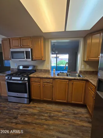 $1,995 | 9002 West Roma Avenue, Phoenix, AZ 85037
