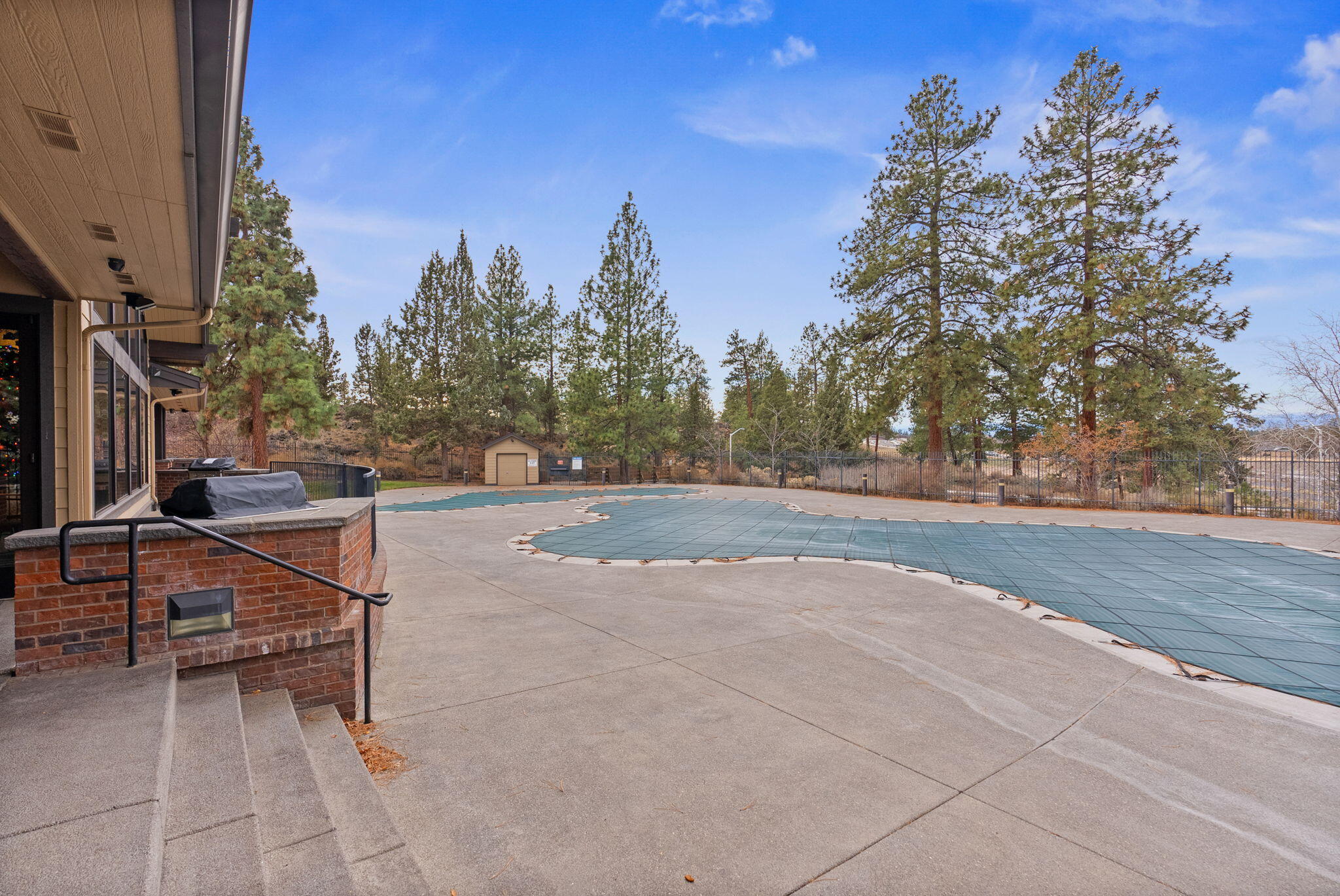 61076 Manhae Loop Bend, OR 97702 - Photo 62 of 67 Amenities - Pool