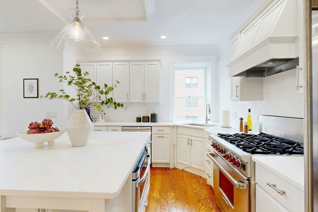 322 Tappan Street, Unit 2 Brookline, MA 02445 - Photo 16 of 41