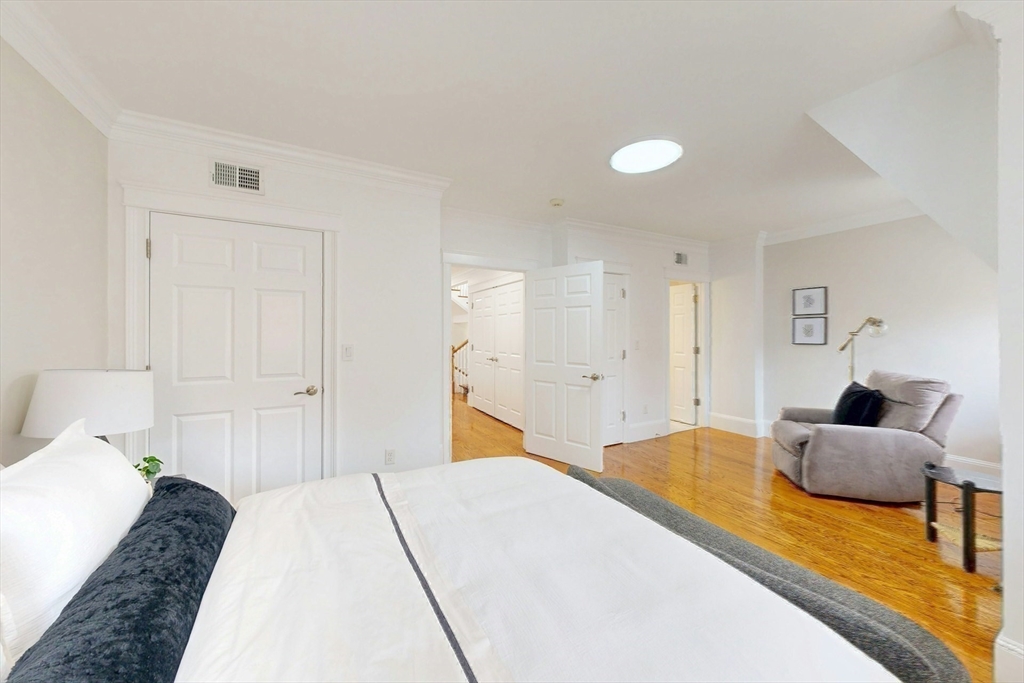 322 Tappan Street, Unit 2 Brookline, MA 02445 - Photo 20 of 41