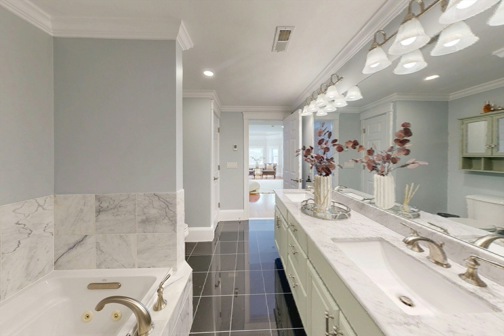 322 Tappan Street, Unit 2 Brookline, MA 02445 - Photo 27 of 41