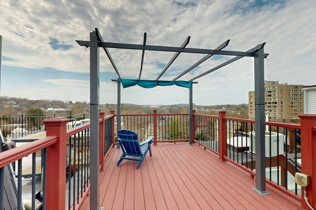 322 Tappan Street, Unit 2 Brookline, MA 02445 - Photo 37 of 41