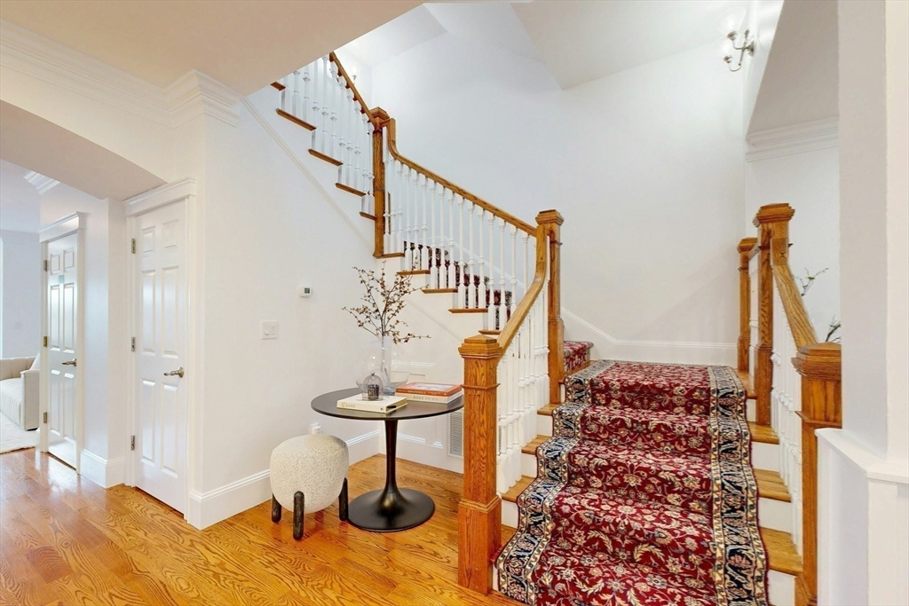 322 Tappan Street, Unit 2 Brookline, MA 02445 - Photo 5 of 41