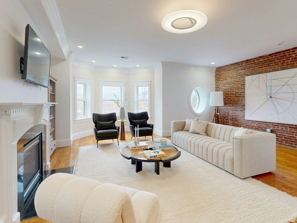 322 Tappan Street, Unit 2 Brookline, MA 02445 - Photo 7 of 41