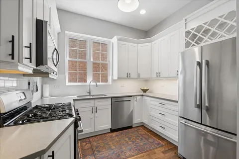 $650,000 | 3140 North Richmond Street, Unit 1, Chicago, IL 60618