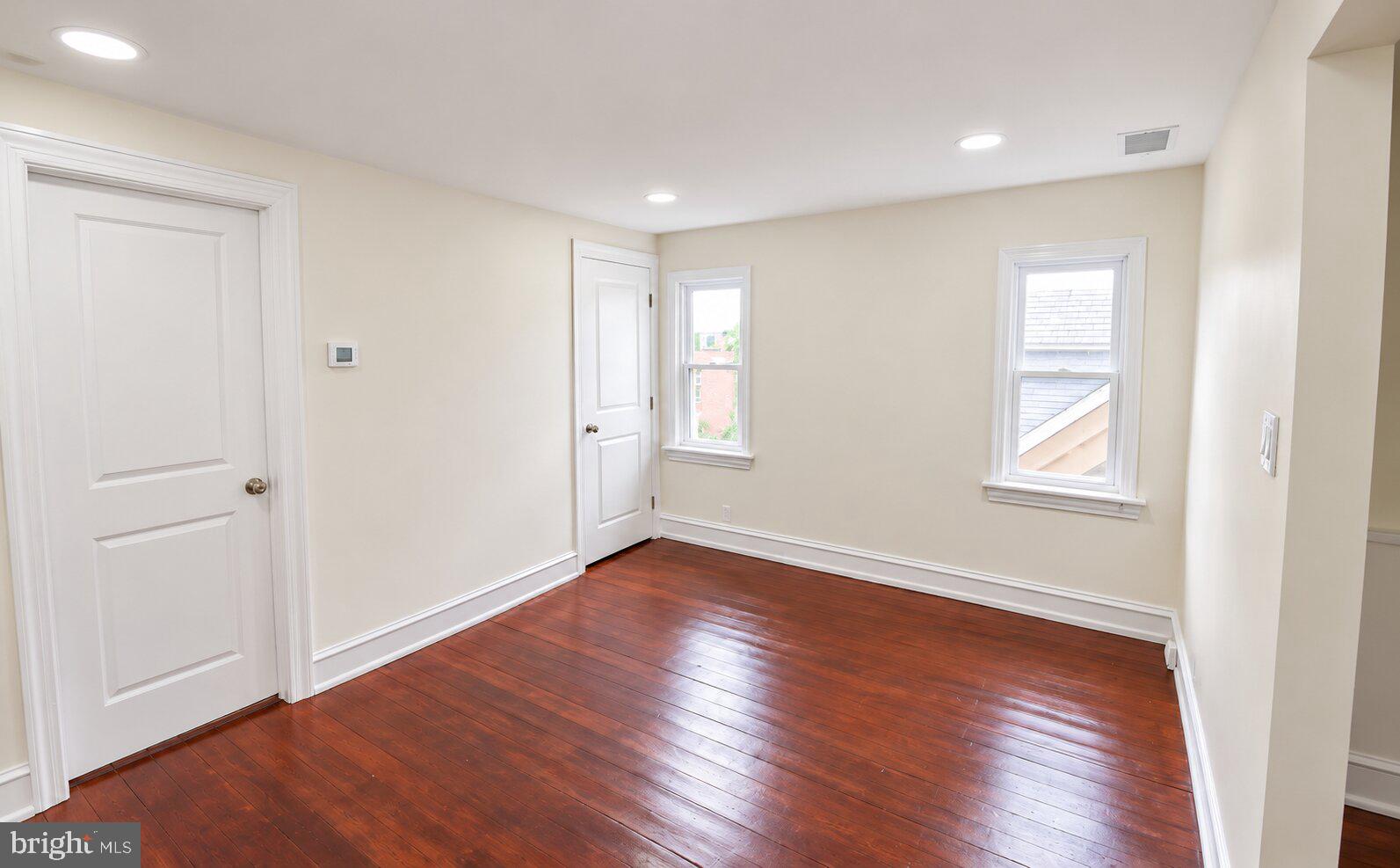 108 Washington Avenue Newtown, PA 18940 - Photo 12 of 21 Gallery Image 12