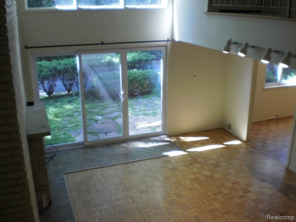 6350 Telegraph Road Bloomfield Hills, MI 48301 - Photo 9 of 22 P6121311.jpg