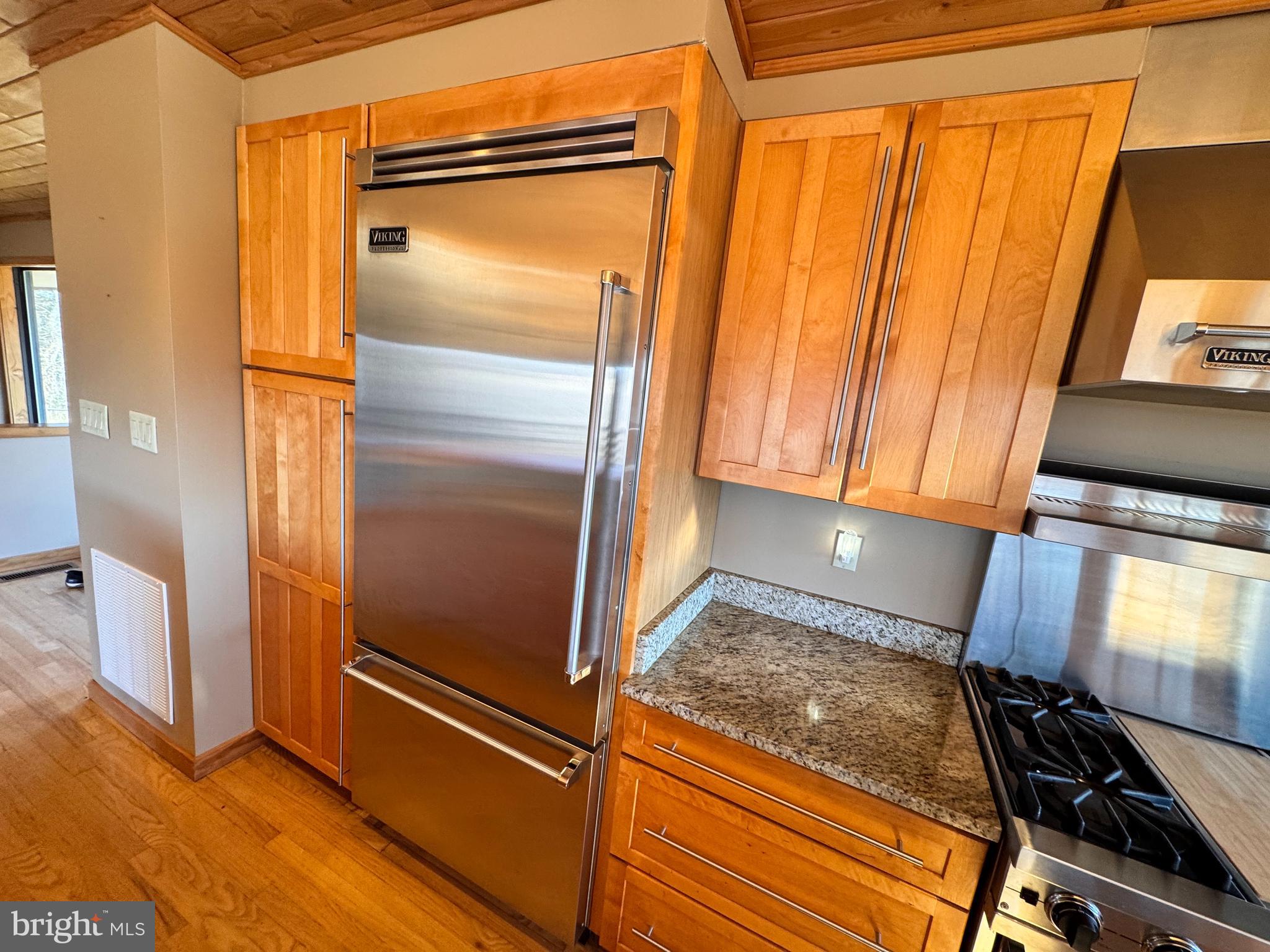 72 Jordans Road Amissville, VA 20106 - Photo 15 of 31 Viking Appliances
