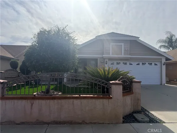 $2,000 | 295 Chant Street, Perris, CA 92571