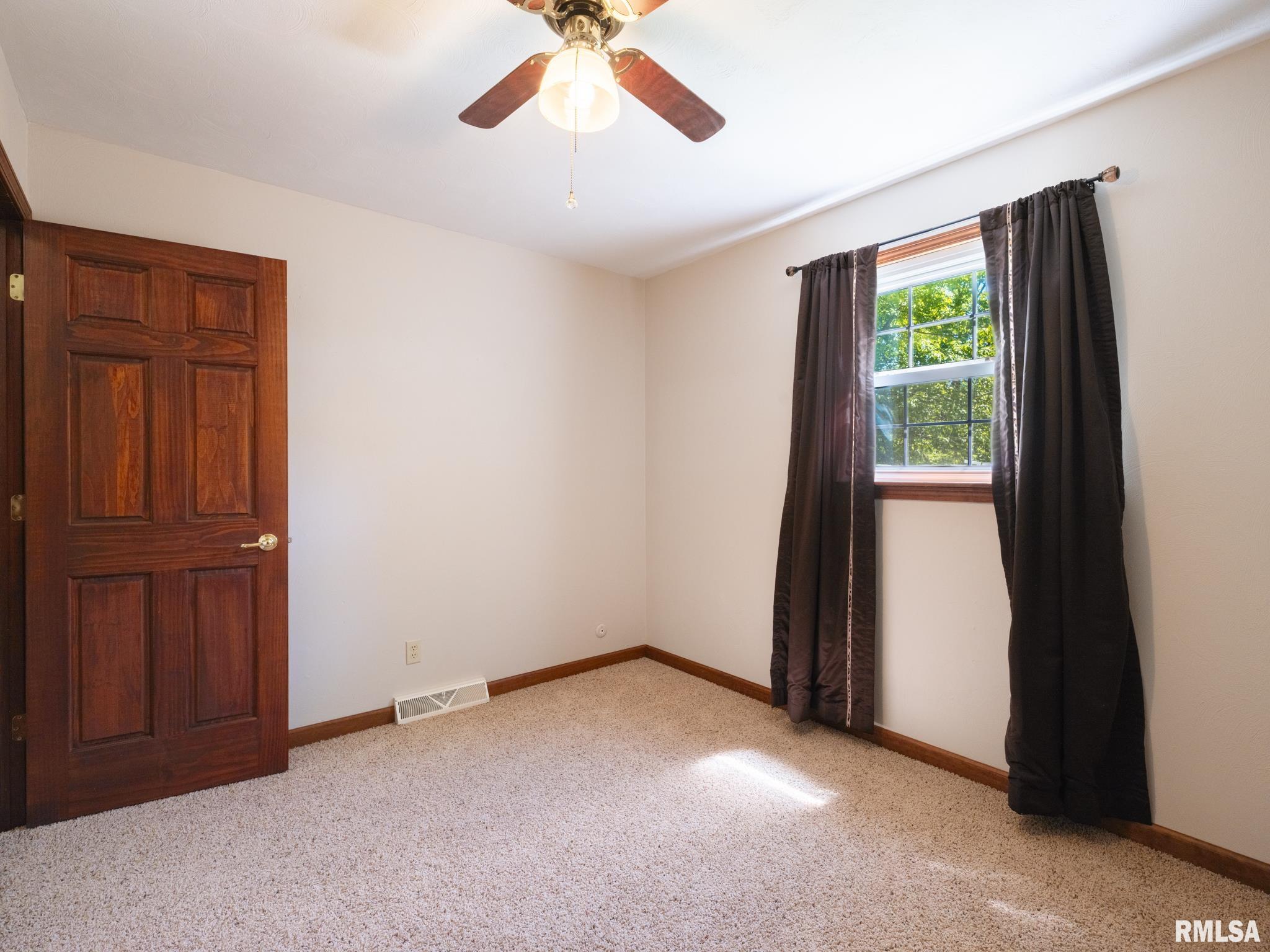 23397 North Taylor Road Canton, IL 61520 - Photo 33 of 74