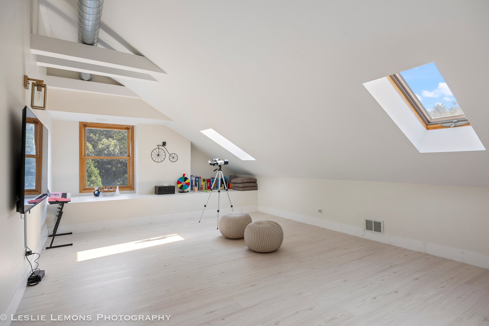 8S452 Bell Drive Naperville, IL 60565 - Photo 41 of 59 a view of a livingroom with furniture and windows