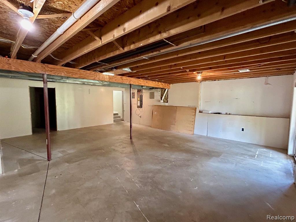 5013 Vines Road Howell, MI 48843 - Photo 29 of 45