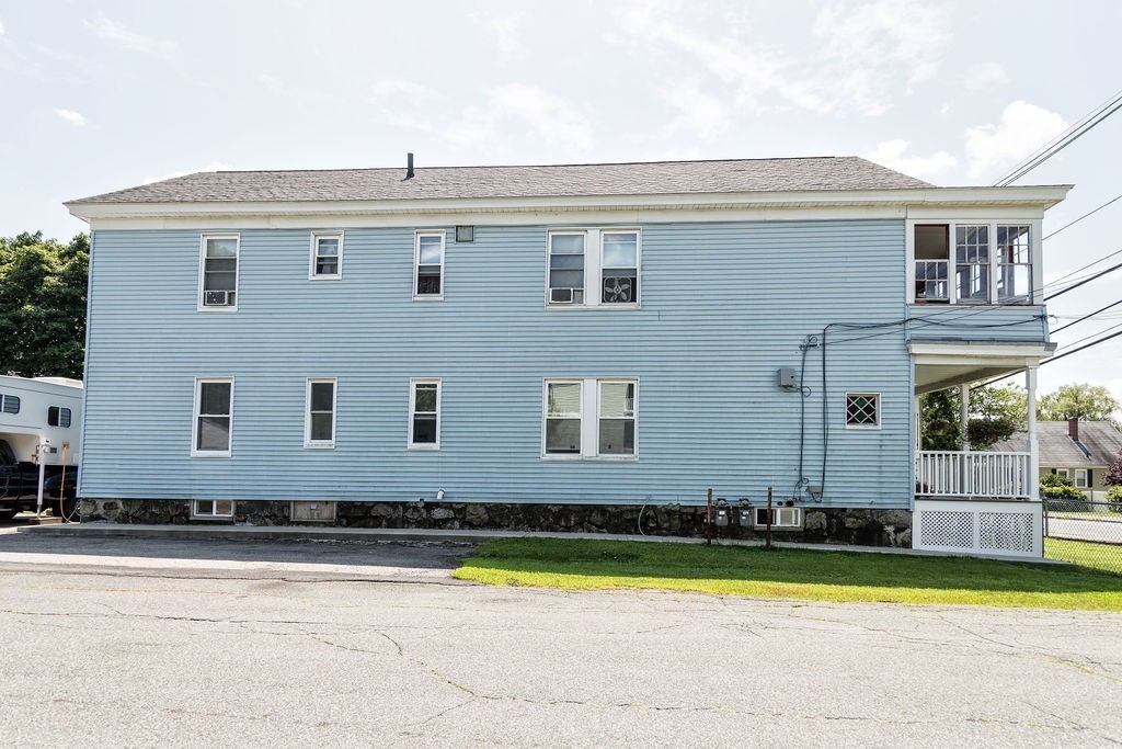 45-47 Howe Street Methuen, MA 01844 - Photo 4 of 33 Gallery Image 4