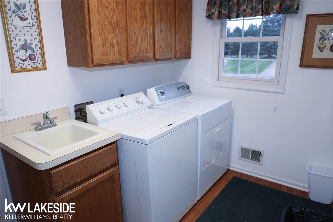 3364 West York Court Rochester, MI 48306 - Photo 19 of 42 31366706-18.JPG