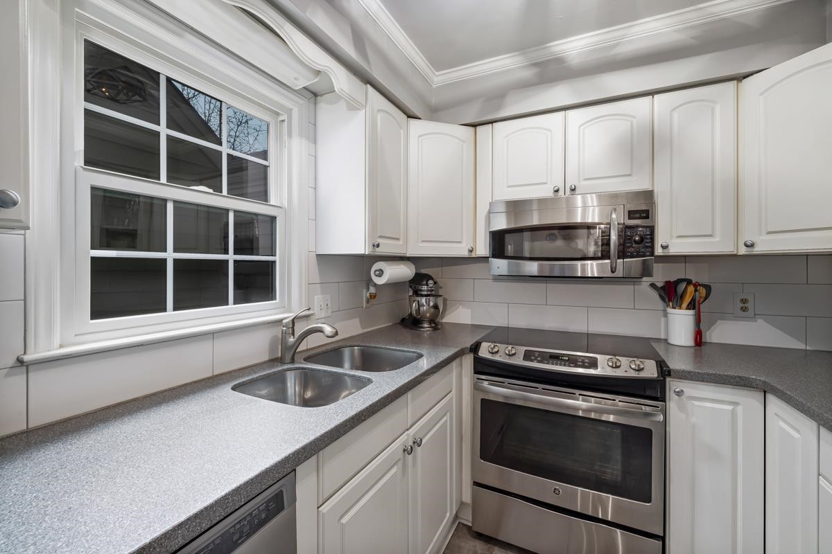 1336 Dylan Heath Court Raleigh, NC 27608 - Photo 14 of 25 Photo 14