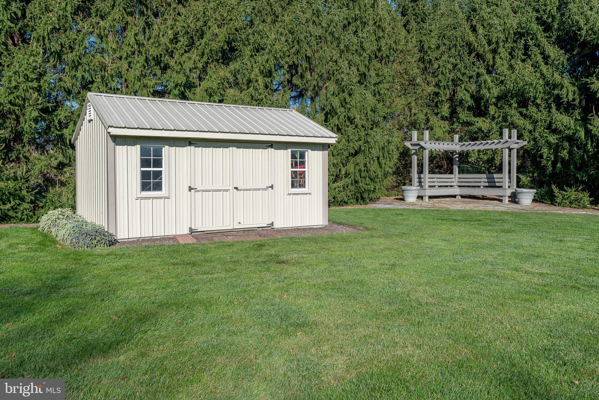 61 Starr Road Reading, PA 19608 - Photo 17 of 79 Large storage shed