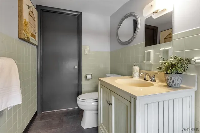 $369,000 | 60 Evelyn Avenue, West Seneca, NY 14224