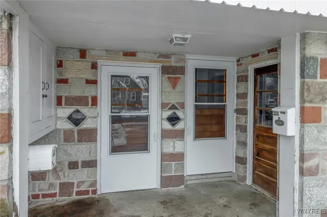 $369,000 | 60 Evelyn Avenue, West Seneca, NY 14224