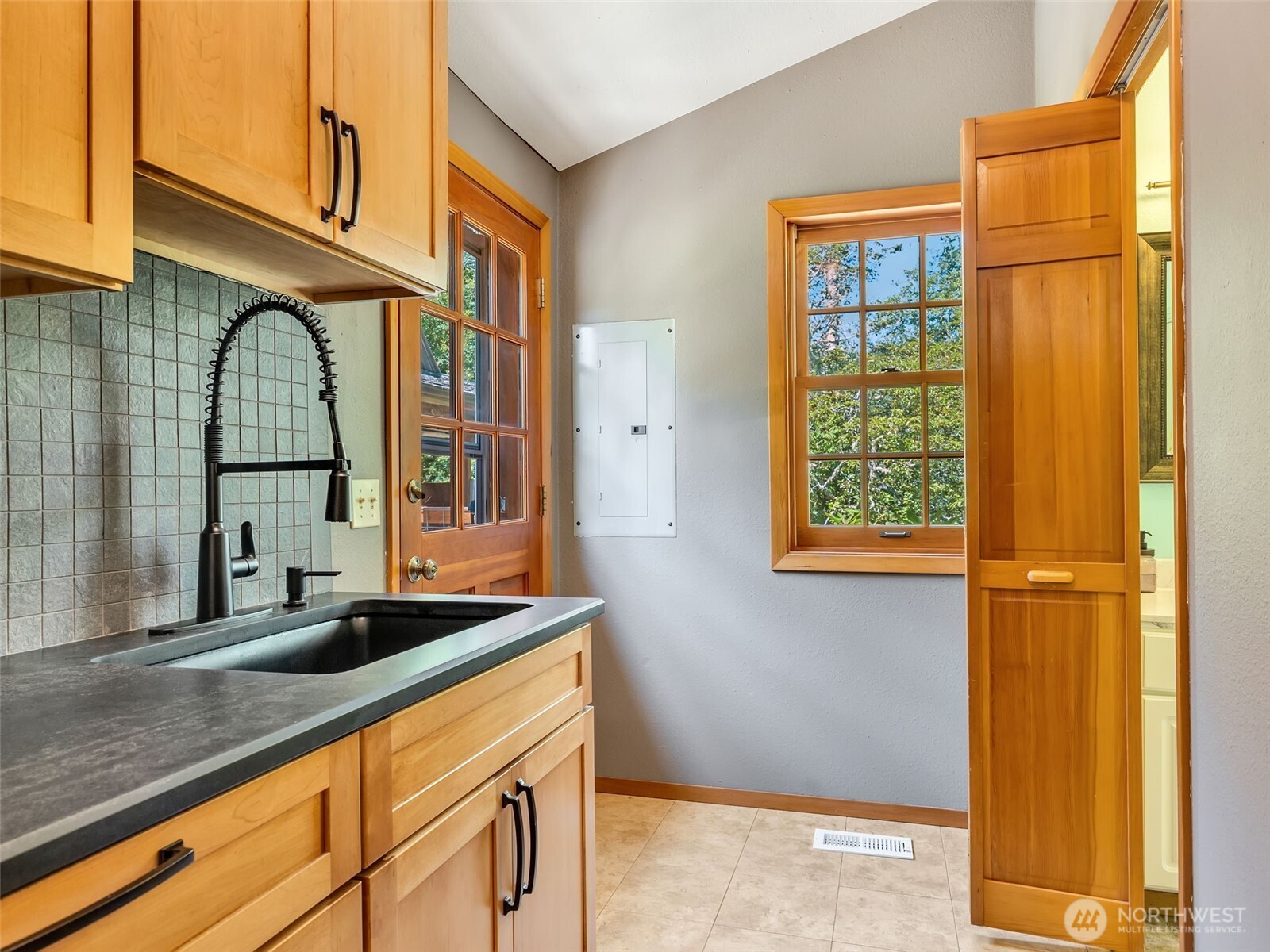 33811 Territory Road Oysterville, WA 98641 - Photo 10 of 40