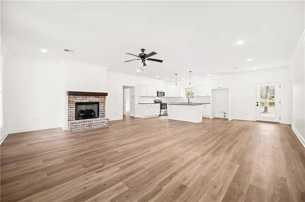 $349,900 | 703 Sunrise Drive, Deville, LA 71328