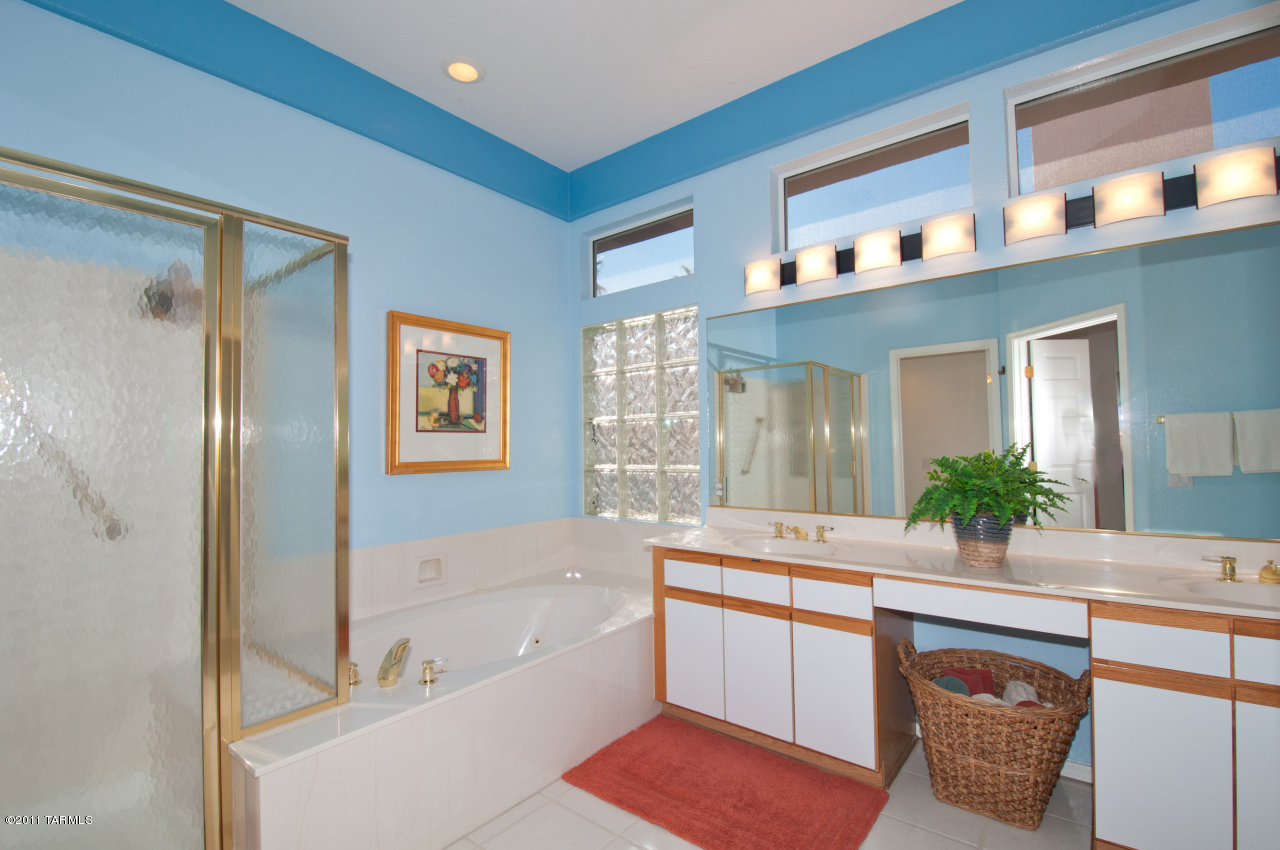 1781 East Crown Ridge Way Tucson, AZ 85755 - Photo 12 of 23
