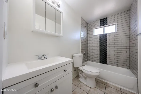 $1,195 | 2226 West Heatherbrae Drive, Unit 4, Phoenix, AZ 85015