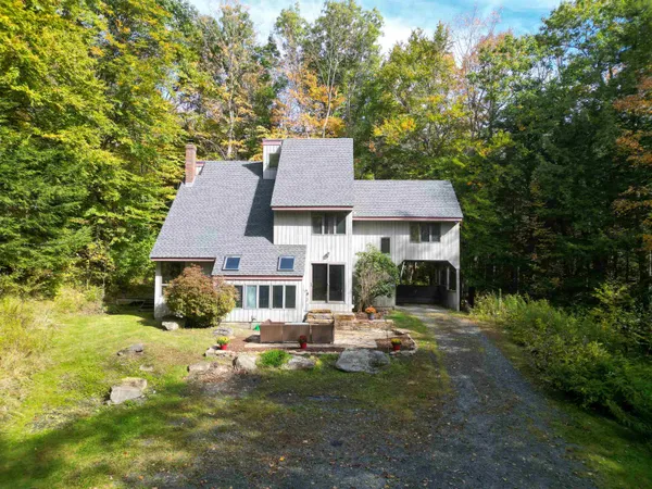 $429,000 | 1224 Marsh Family Road, Hartford, VT 05059