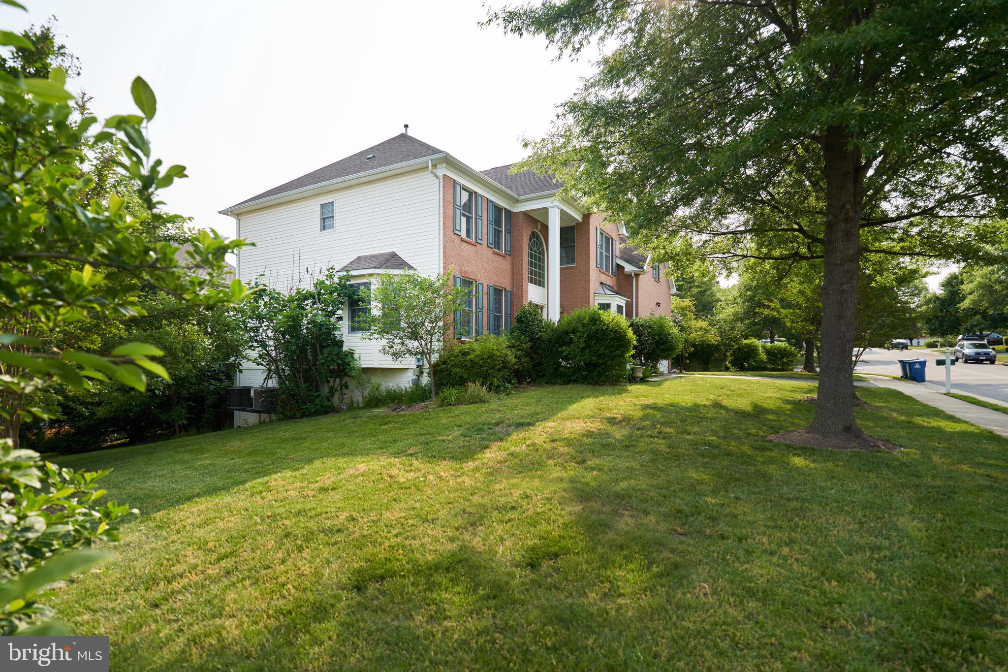 43873 Arborvitae Drive Ashburn, VA 20147 - Photo 2 of 50