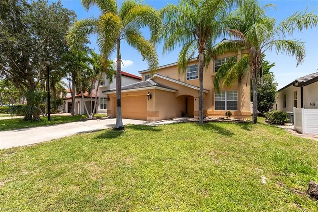 $655,000 | 8364 Laurel Lakes Boulevard, Naples, FL 34119
