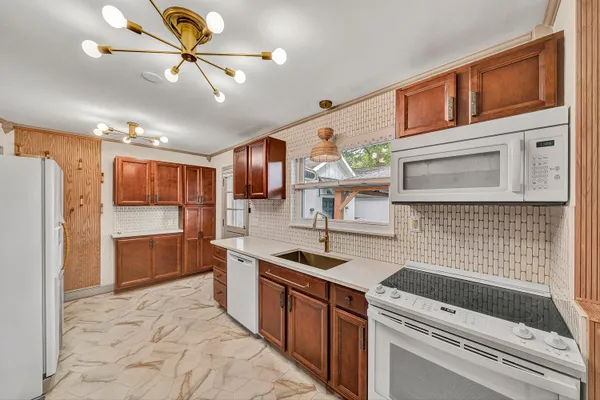 $289,000 | 3337 Woodland Drive Southwest, Roanoke, VA 24015
