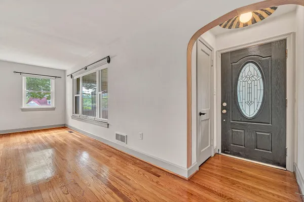 $289,000 | 3337 Woodland Drive Southwest, Roanoke, VA 24015