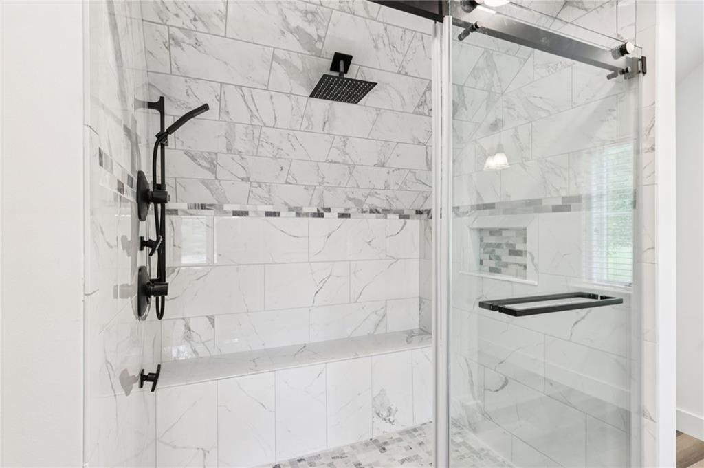 3442 Mercer Road New Castle, PA 16105 - Photo 25 of 39 a bathroom with a shower