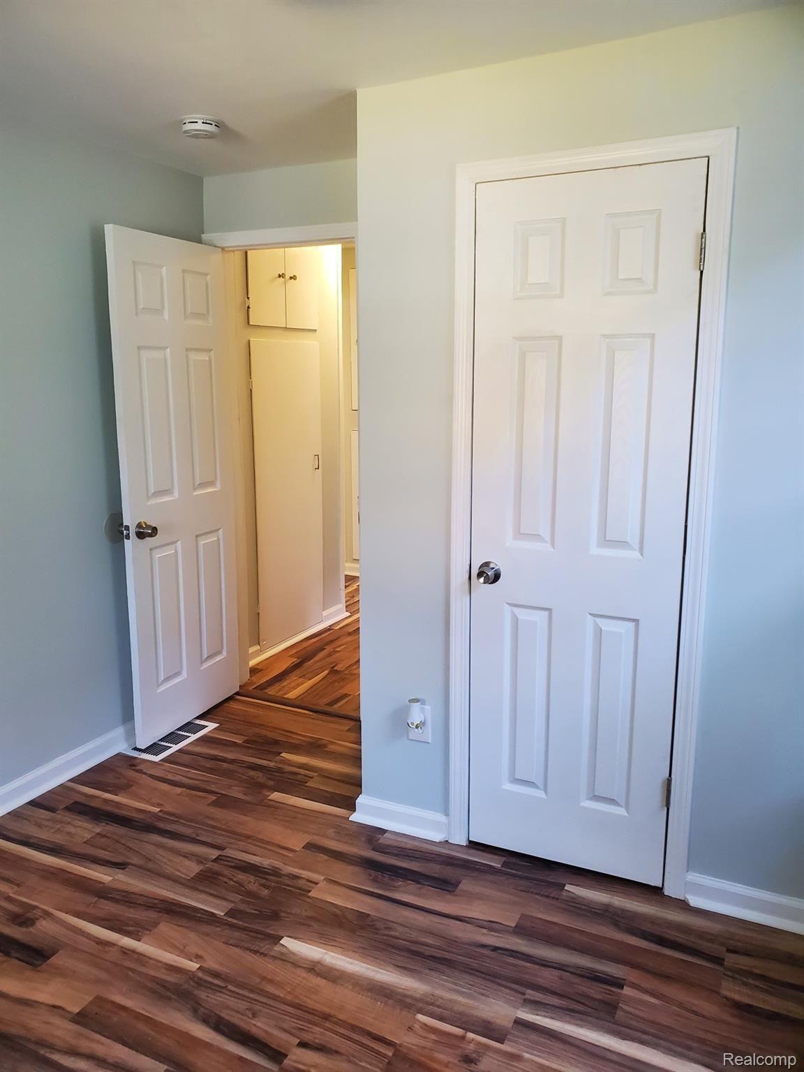 80 Forest Street River Rouge, MI 48218 - Photo 7 of 21 bedroom 2.jpg