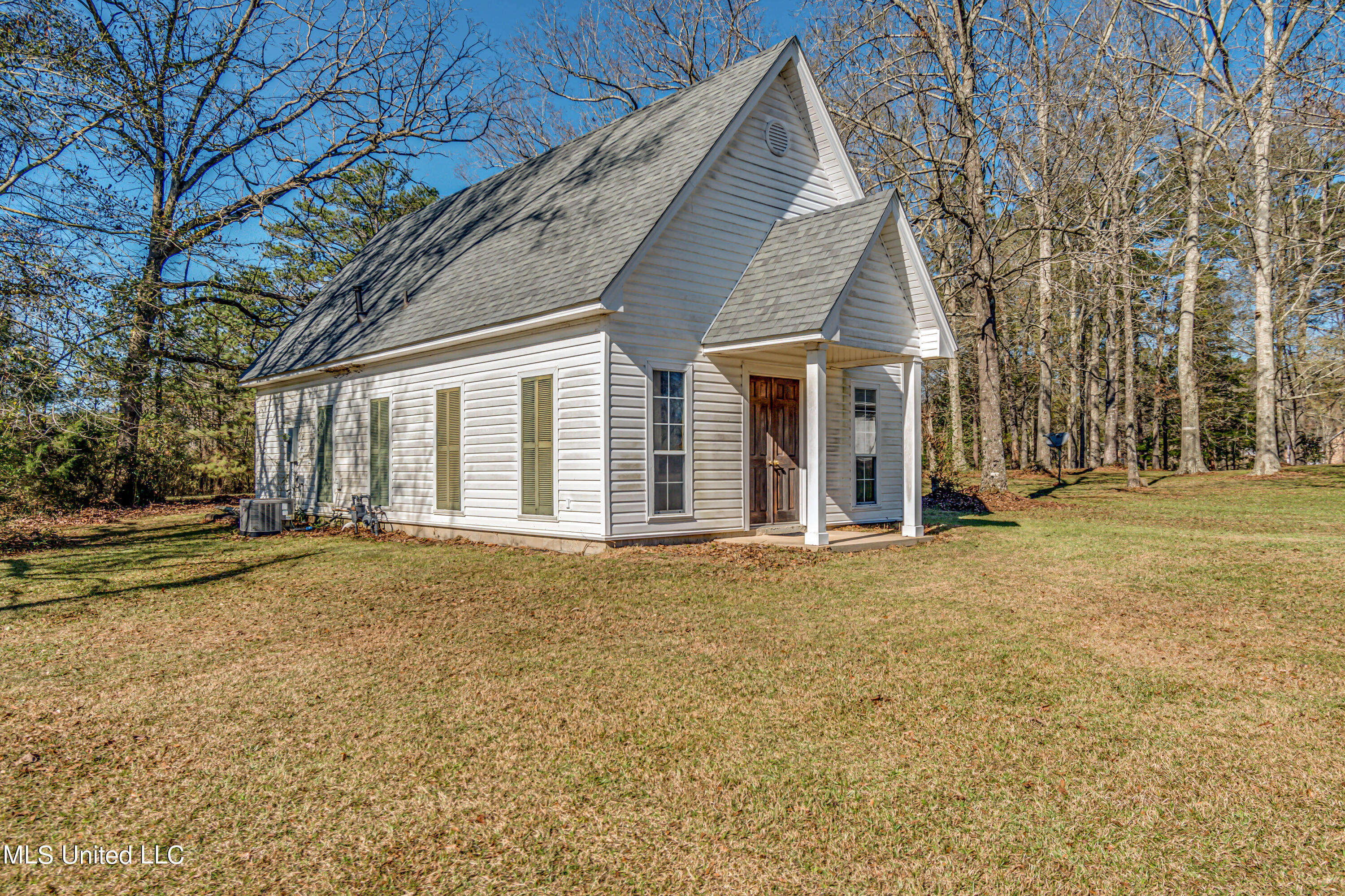 172 Old Post Office Road Magee, MS 39111 - Photo 11 of 70 172 Old Post Office Rd