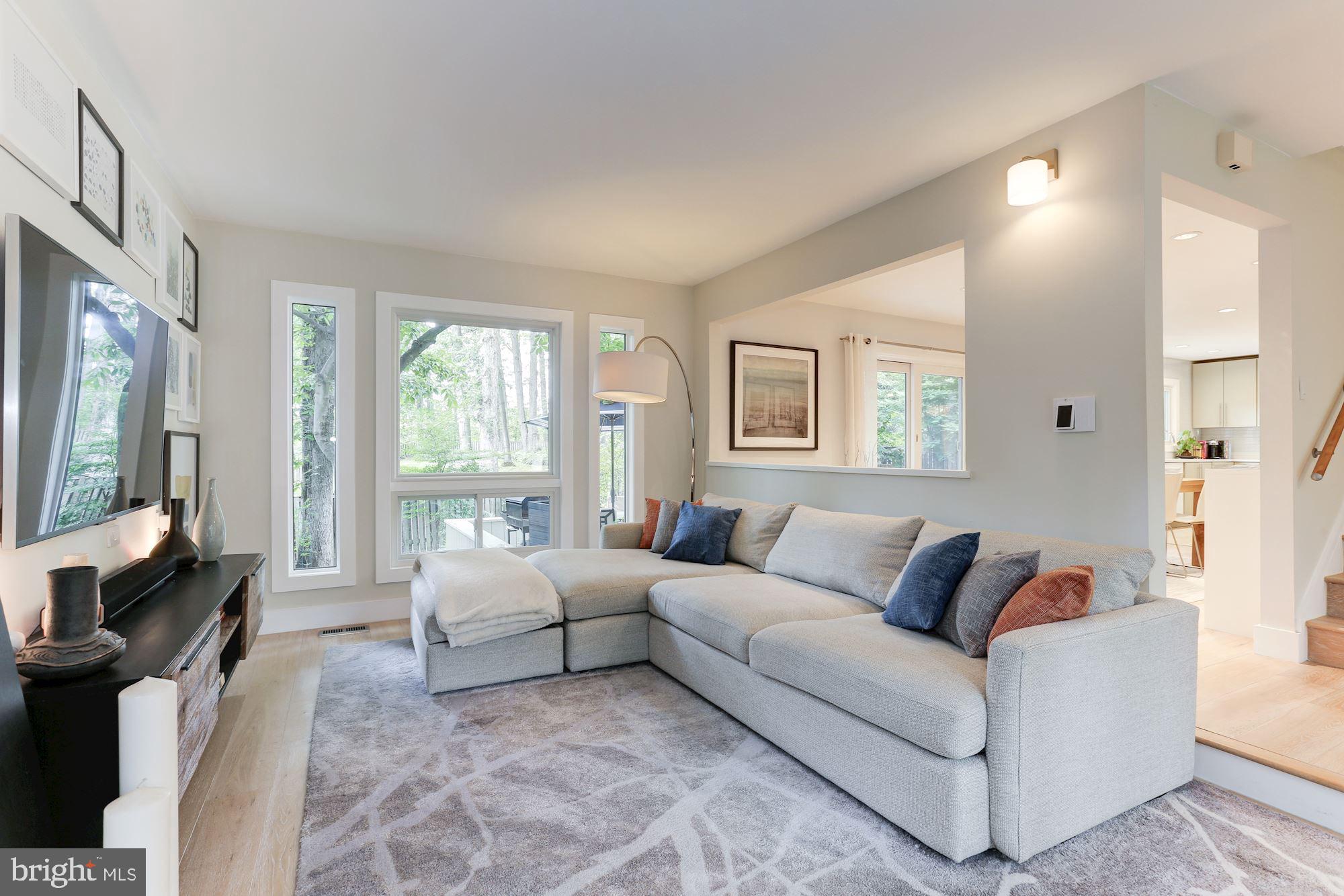 1410 Wolftrap Run Road Vienna, VA 22182 - Photo 12 of 51 Living room