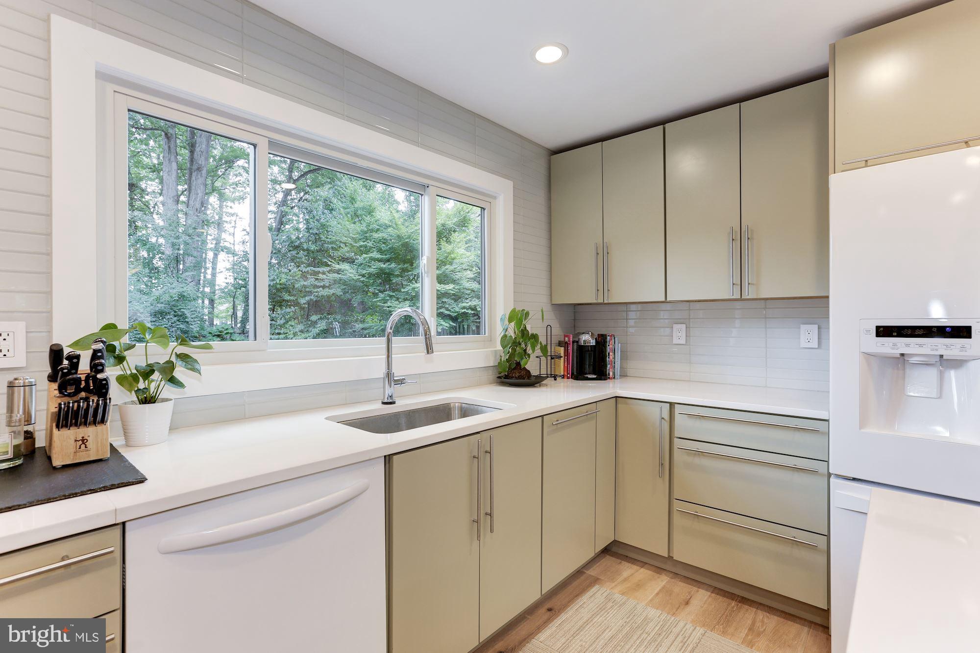 1410 Wolftrap Run Road Vienna, VA 22182 - Photo 21 of 51 Kitchen