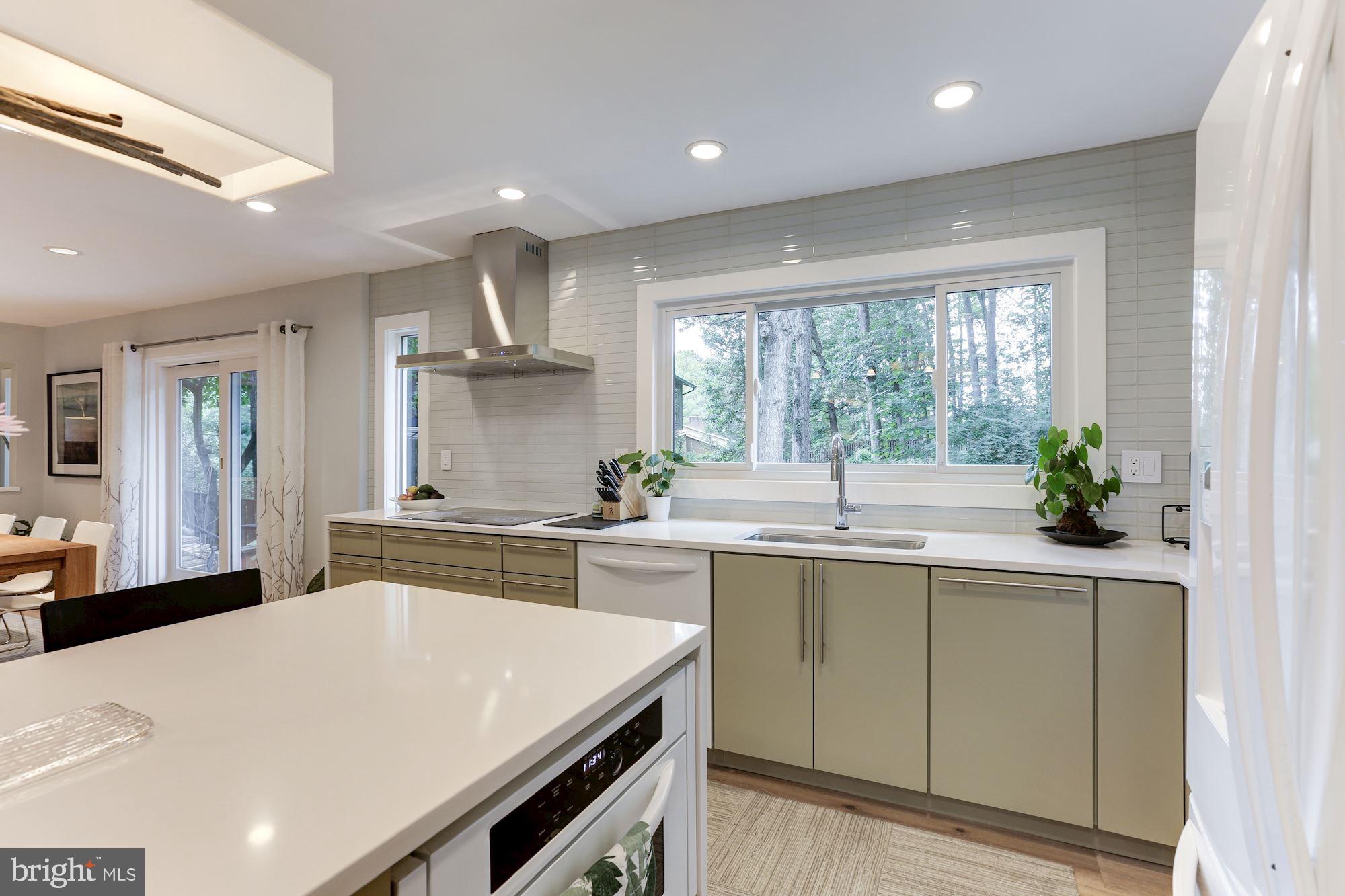 1410 Wolftrap Run Road Vienna, VA 22182 - Photo 23 of 51 Kitchen