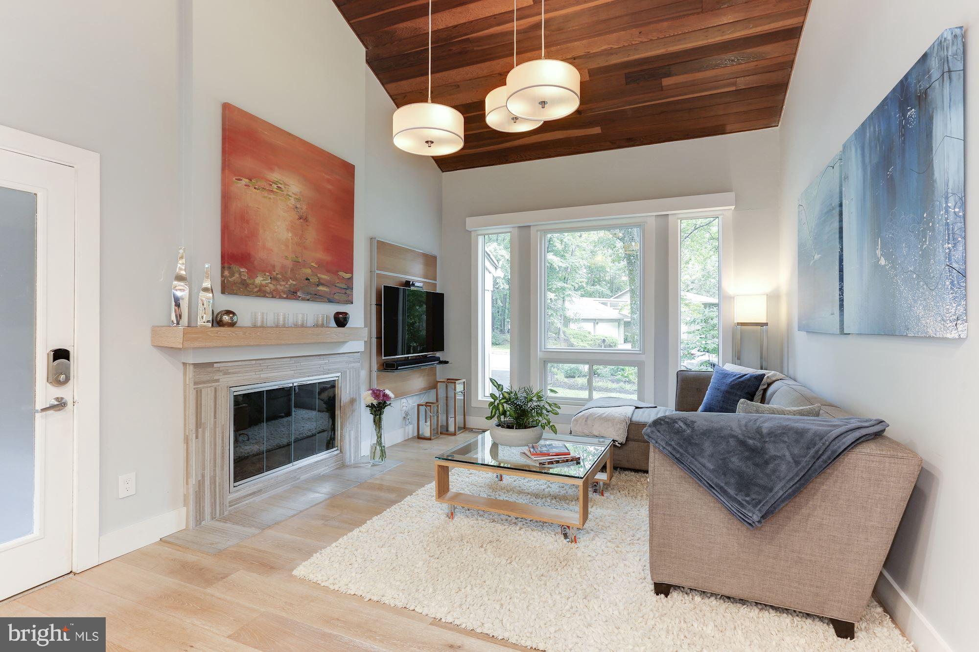 1410 Wolftrap Run Road Vienna, VA 22182 - Photo 27 of 51 Family room