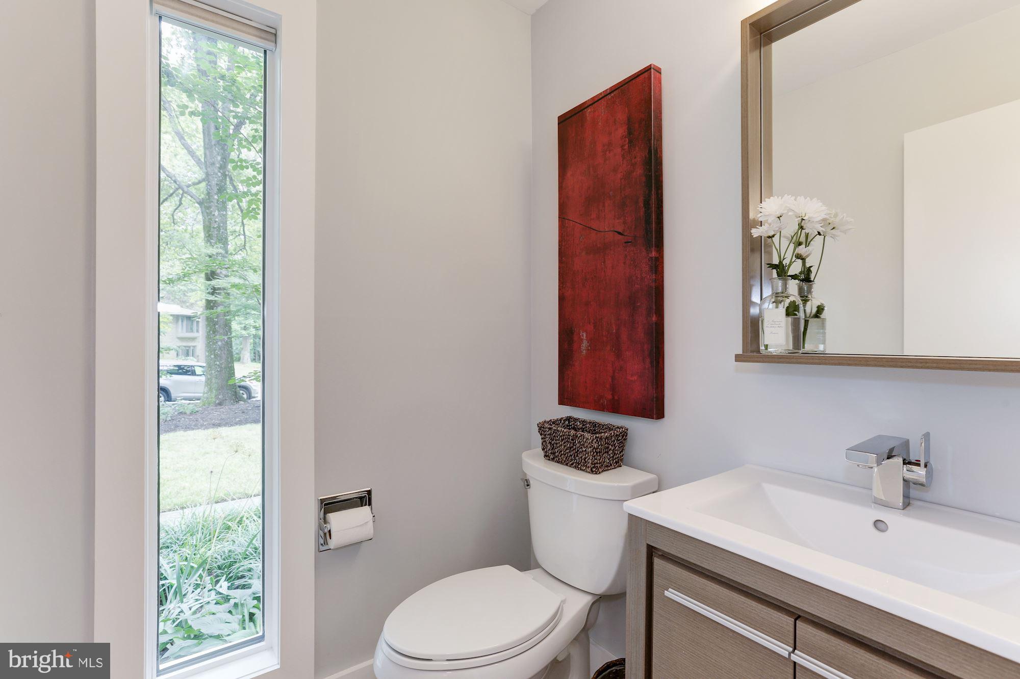 1410 Wolftrap Run Road Vienna, VA 22182 - Photo 32 of 51 Powder room