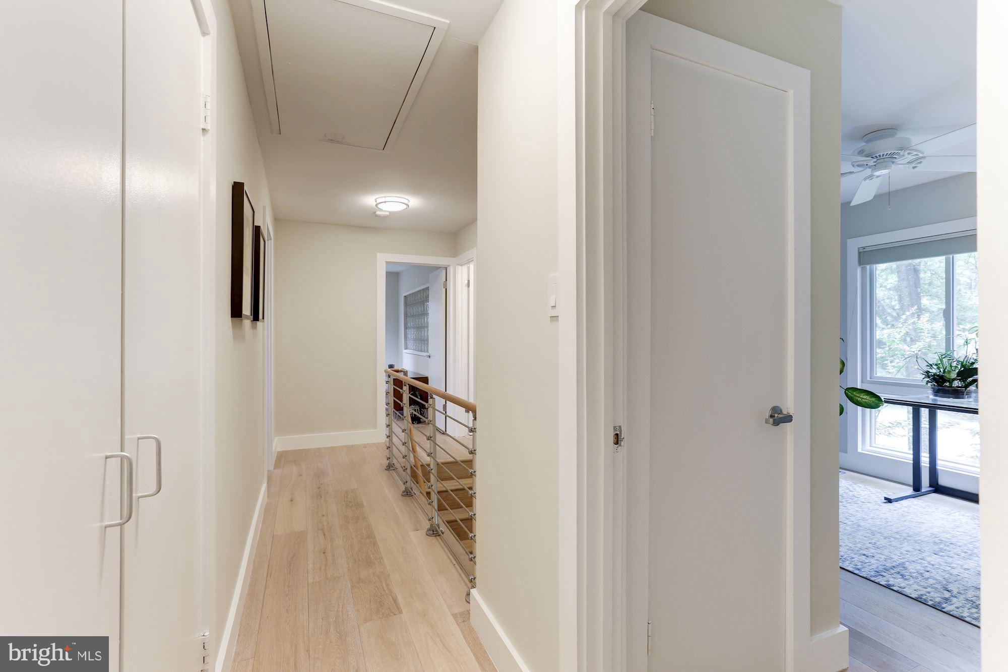 1410 Wolftrap Run Road Vienna, VA 22182 - Photo 38 of 51 Upstairs hallway