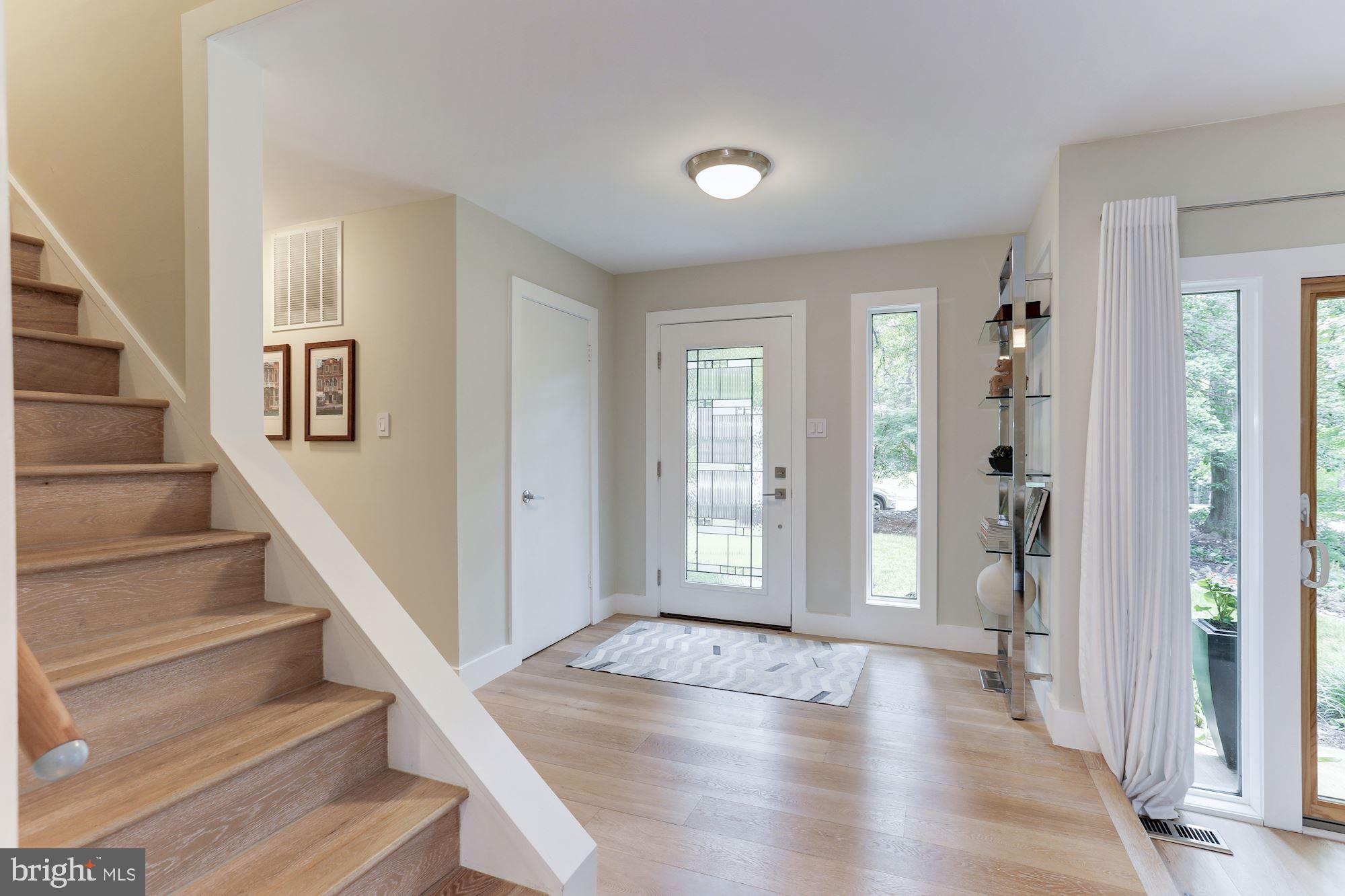 1410 Wolftrap Run Road Vienna, VA 22182 - Photo 6 of 51 Entry