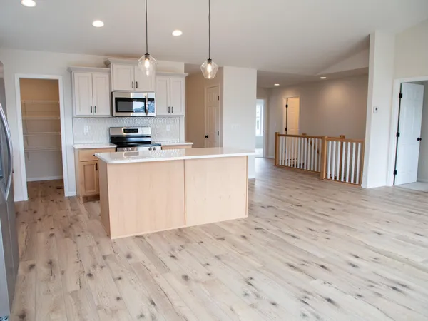 $499,999 | 1474 66th Avenue South, Fargo, ND 58104